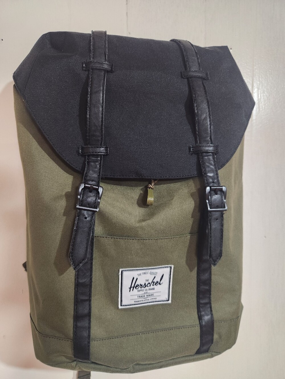 Herschel Supply Co. Retreat Backpack - Two-Tone Olive Green / Black And Stripes